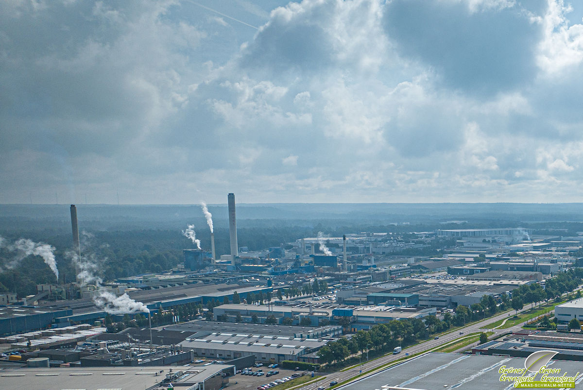DJI_0272 Bedrijventerrein heide Roerstreek HHeijnen crop